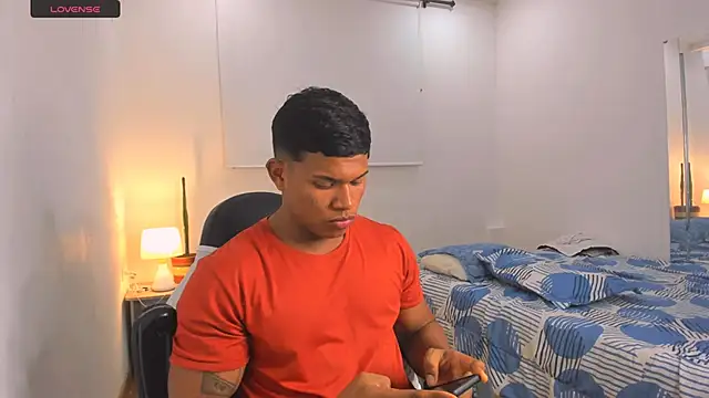 Snapshot of maxsteel177 chatting on 03-06-25, 11:31 maxsteel177 online show from 03-06-25, 11:31