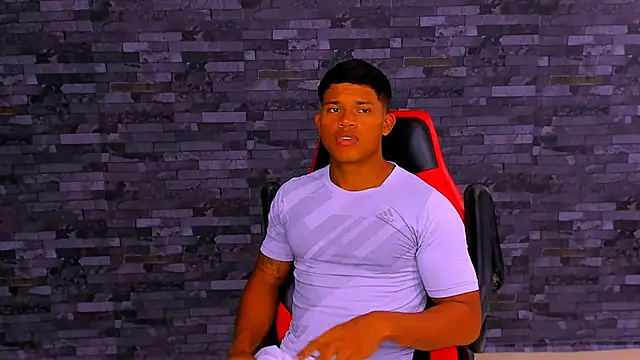 Snapshot of maxsteel177 chatting on 12-02-25, 01:39 maxsteel177 online show from 12-02-25, 01:39