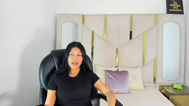 Salmaportman69 online show from 02-07-26, 02:21