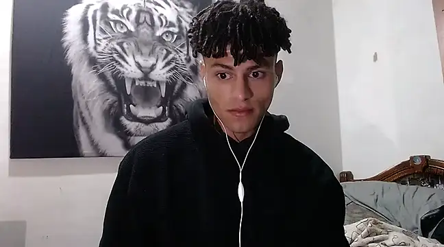 Snapshot of dany_hardy chatting on 01-11-25, 12:18 dany hardy online show from 01-11-25, 12:18