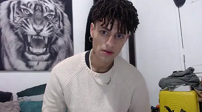 Snapshot of dany_hardy chatting on 01-28-25, 11:17 dany hardy online show from 01-28-25, 11:17