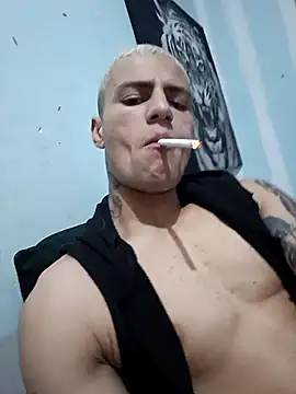 Snapshot of dany_hardy chatting on 10-16-25, 04:13 dany hardy online show from 10-16-25, 04:13