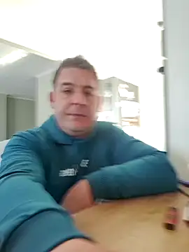 Snapshot of Andrei8911 chatting on 03-10-26, 09:14 Andrei8911 online show from 03-10-26, 09:14