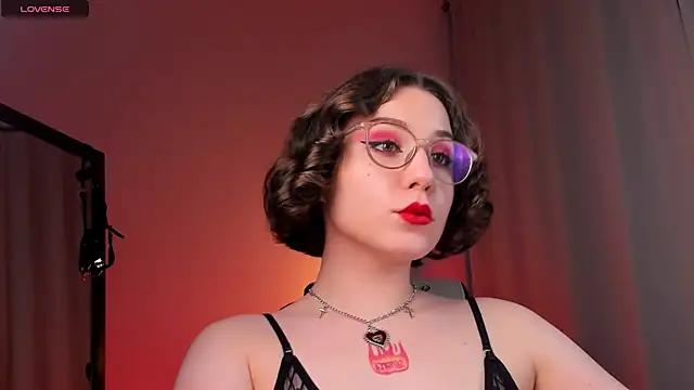 Snapshot of Eva_Moss_ chatting on 02-19-25, 11:57 Eva Moss online show from 02-19-25, 11:57