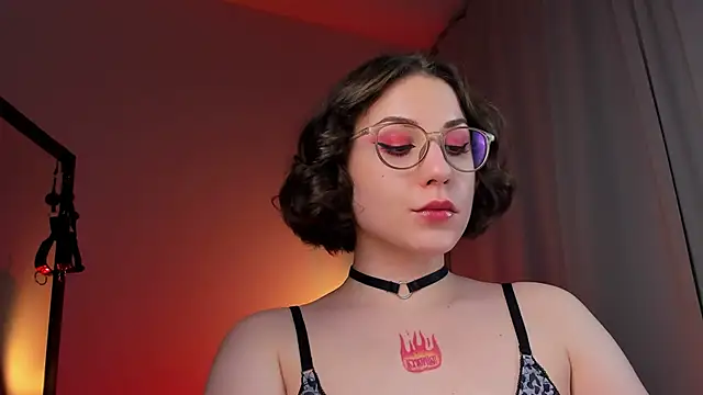 Snapshot of Eva_Moss_ chatting on 03-01-25, 12:07 Eva Moss online show from 03-01-25, 12:07