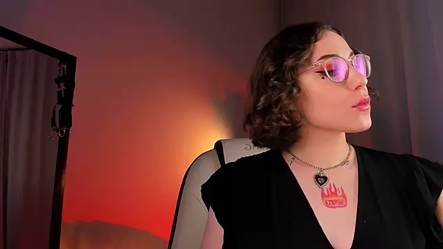 Snapshot of Eva_Moss_ chatting on 03-14-25, 12:43 Eva Moss online show from 03-14-25, 12:43