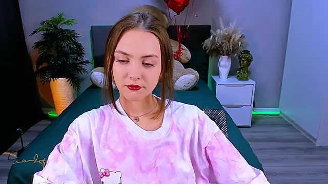 Snapshot of JesssWalker chatting on 03-21-25, 10:17 JesssWalker online show from 03-21-25, 10:17