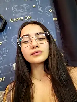 Snapshot of LittleX_Angel chatting on 01-19-25, 11:45 LittleX Angel online show from 01-19-25, 11:45