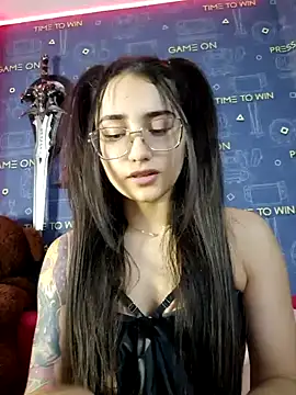 Snapshot of LittleX_Angel chatting on 02-14-25, 12:03 LittleX Angel online show from 02-14-25, 12:03