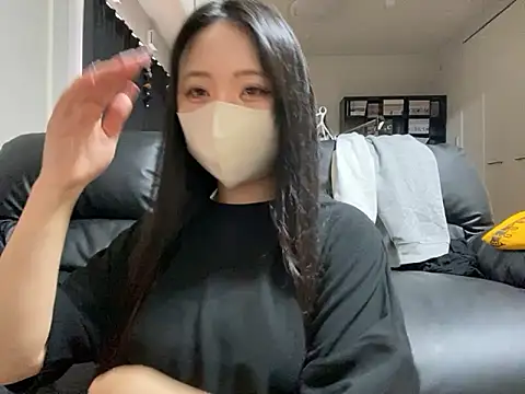 Snapshot of yazawa_oO chatting on 06-27-26, 11:32 yazawa oO online show from 06-27-26, 11:32