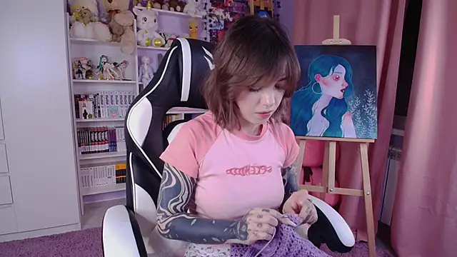 Snapshot of Catharsisi chatting on 01-16-25, 03:35 Catharsisi online show from 01-16-25, 03:35