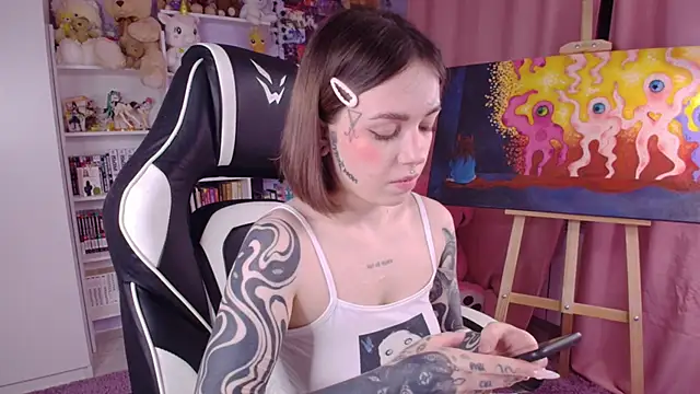 Snapshot of Catharsisi chatting on 01-24-25, 03:24 Catharsisi online show from 01-24-25, 03:24