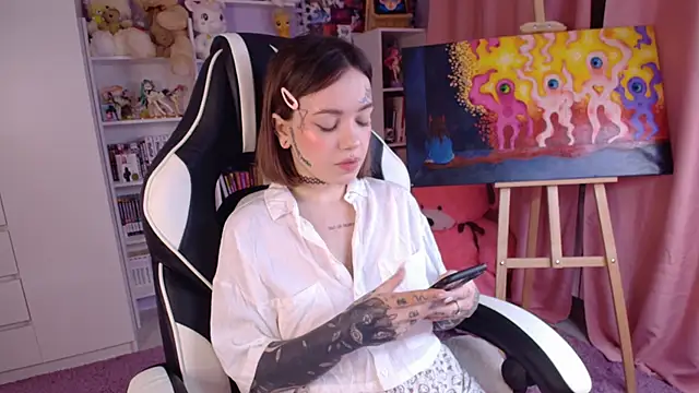 Snapshot of Catharsisi chatting on 02-03-25, 05:14 Catharsisi online show from 02-03-25, 05:14