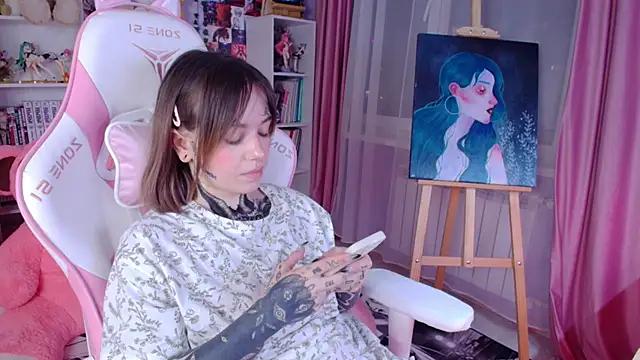 Snapshot of Catharsisi chatting on 03-13-25, 05:28 Catharsisi online show from 03-13-25, 05:28