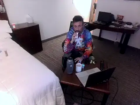 Snapshot of AQuickPhyx chatting on 01-10-25, 10:04 AQuickPhyx online show from 01-10-25, 10:04