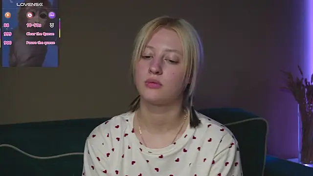 Snapshot of milasmiu chatting on 03-09-25, 11:35 milasmiu online show from 03-09-25, 11:35