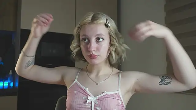 Snapshot of milasmiu chatting on 03-14-25, 05:02 milasmiu online show from 03-14-25, 05:02