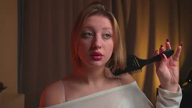 Snapshot of milasmiu chatting on 11-29-25, 04:04 milasmiu online show from 11-29-25, 04:04