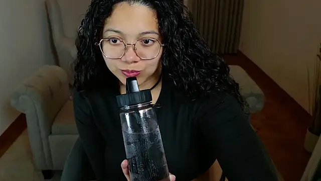 Snapshot of SelenaBlumX chatting on 10-20-25, 08:53 SelenaBlumX online show from 10-20-25, 08:53