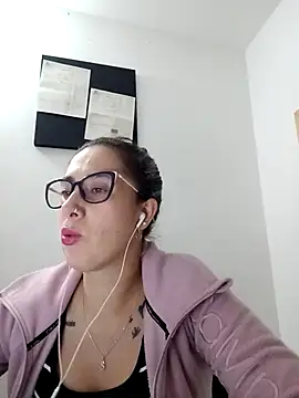 CHARLOTTE 1711 online show from 02-22-25, 03:12