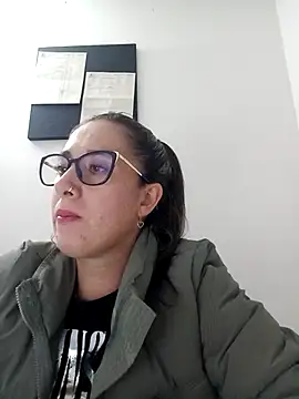 CHARLOTTE 1711 online show from 03-17-25, 01:35