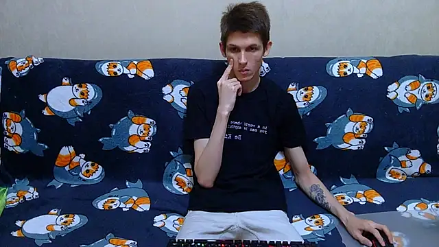 Lester Broo online show from 06-23-26, 08:29