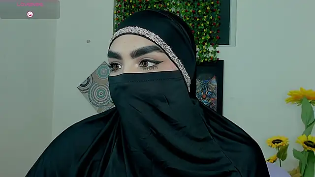 Maissa Alabi online show from 11-30-25, 05:39