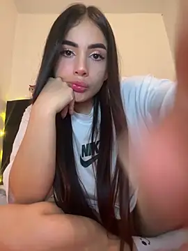 Snapshot of tamy_xoo chatting on 03-18-25, 12:05 tamy xoo online show from 03-18-25, 12:05