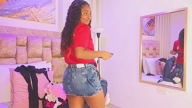 Snapshot of avis_lara chatting on 07-19-26, 01:59 avis lara online show from 07-19-26, 01:59