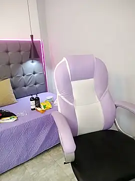 Snapshot of HarolddXL chatting on 02-11-26, 01:27 HarolddXL online show from 02-11-26, 01:27