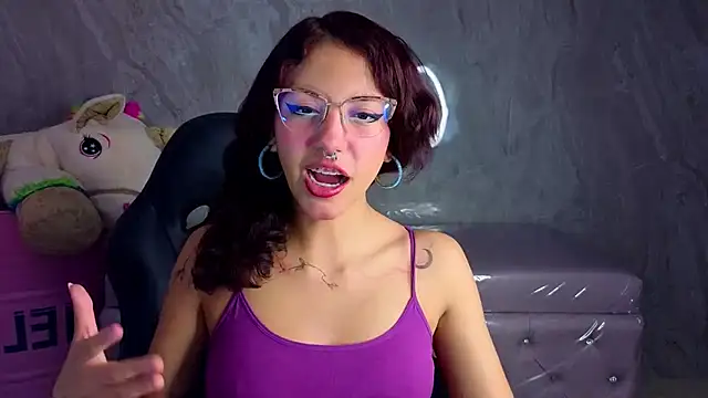 zoe ch  online show from 06-27-26, 03:11