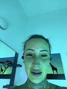 Snapshot of Black_sweet_Rose chatting on 01-23-25, 10:01 Black sweet Rose online show from 01-23-25, 10:01