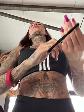 Snapshot of Black_sweet_Rose chatting on 02-10-25, 10:09 Black sweet Rose online show from 02-10-25, 10:09