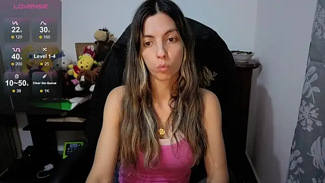 Snapshot of Princezzlove3 chatting on 01-09-26, 01:30 Princezzlove3 online show from 01-09-26, 01:30