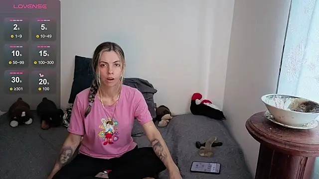 Snapshot of Princezzlove3 chatting on 02-10-26, 12:53 Princezzlove3 online show from 02-10-26, 12:53