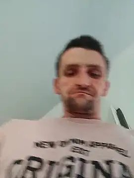 Owennn111 online show from 05-10-26, 05:23