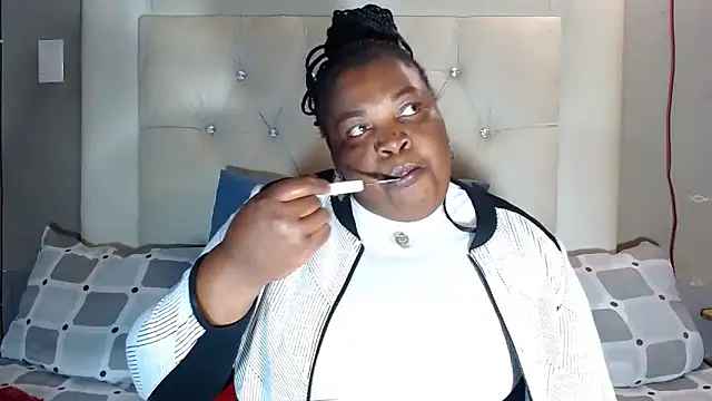 omalicha98 online show from 05-21-26, 06:31
