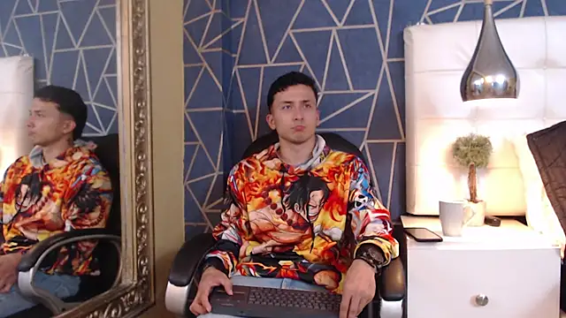 Snapshot of BrandonColee chatting on 01-22-25, 12:27 BrandonColee online show from 01-22-25, 12:27