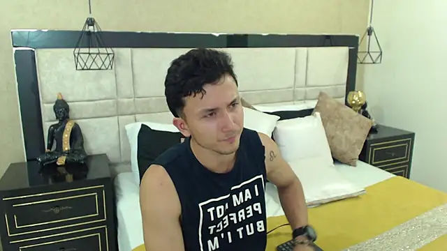 Snapshot of BrandonColee chatting on 01-27-25, 03:39 BrandonColee online show from 01-27-25, 03:39