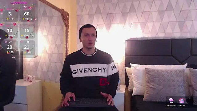 Snapshot of BrandonColee chatting on 01-28-25, 12:43 BrandonColee online show from 01-28-25, 12:43