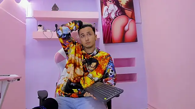 Snapshot of BrandonColee chatting on 02-05-25, 01:00 BrandonColee online show from 02-05-25, 01:00