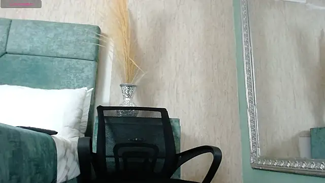 Snapshot of BrandonColee chatting on 02-13-25, 10:54 BrandonColee online show from 02-13-25, 10:54