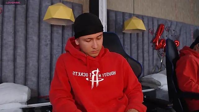 Snapshot of BrandonColee chatting on 02-19-25, 06:43 BrandonColee online show from 02-19-25, 06:43