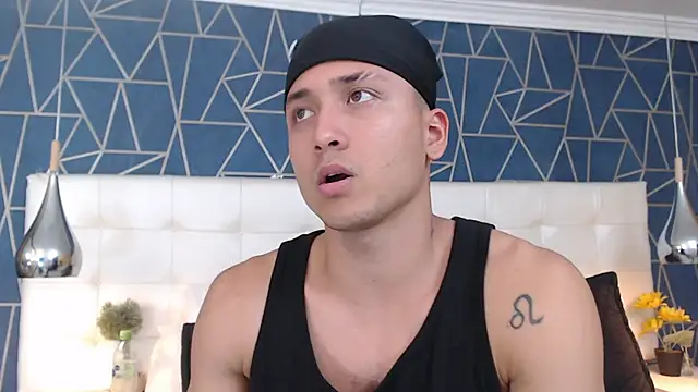 Snapshot of BrandonColee chatting on 02-20-25, 06:46 BrandonColee online show from 02-20-25, 06:46