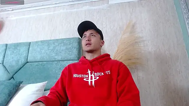 Snapshot of BrandonColee chatting on 02-25-25, 12:13 BrandonColee online show from 02-25-25, 12:13