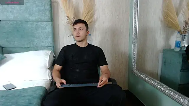 Snapshot of BrandonColee chatting on 02-27-25, 12:02 BrandonColee online show from 02-27-25, 12:02