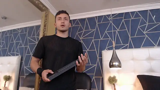 Snapshot of BrandonColee chatting on 03-01-25, 03:27 BrandonColee online show from 03-01-25, 03:27