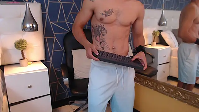 Snapshot of BrandonColee chatting on 03-05-25, 03:18 BrandonColee online show from 03-05-25, 03:18