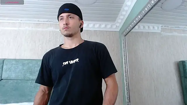 Snapshot of BrandonColee chatting on 03-14-25, 07:12 BrandonColee online show from 03-14-25, 07:12