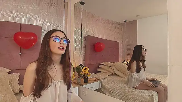 victoriapalmerfg online show from 02-18-25, 02:27